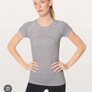Lululemon swiftly tech short sleeve top